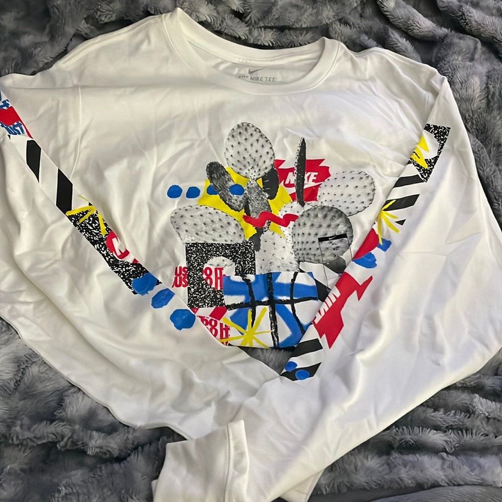 Nike: The Nike Tee